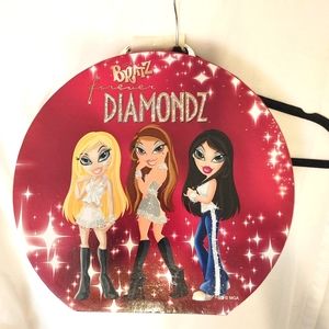 Rare Bratz Forever Diamondz Carrying Case Size Round 11 x 12 NWT